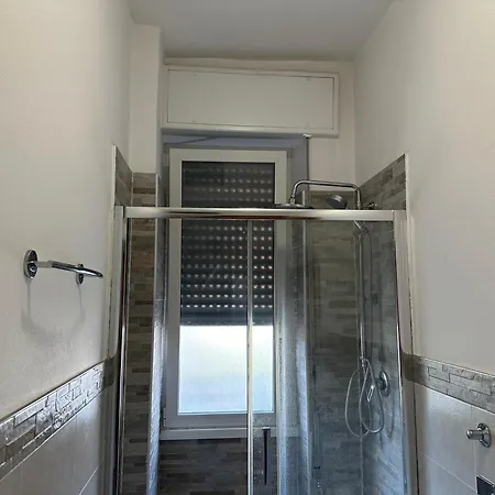 Confortevole * Milán